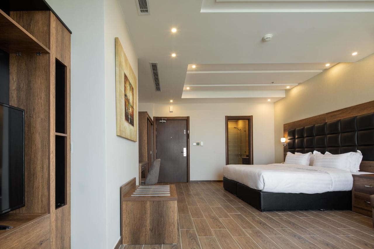 Aparthotel Mirada Purple - Zahra 4*